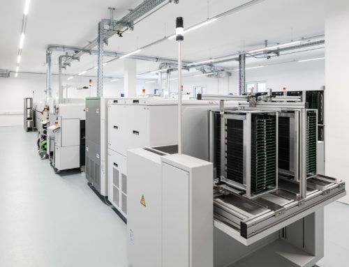 Fünf Maschinen, fünf Programme, null Überblick? Wie wir bei LEDtronix unsere Maschinendaten vereint haben.